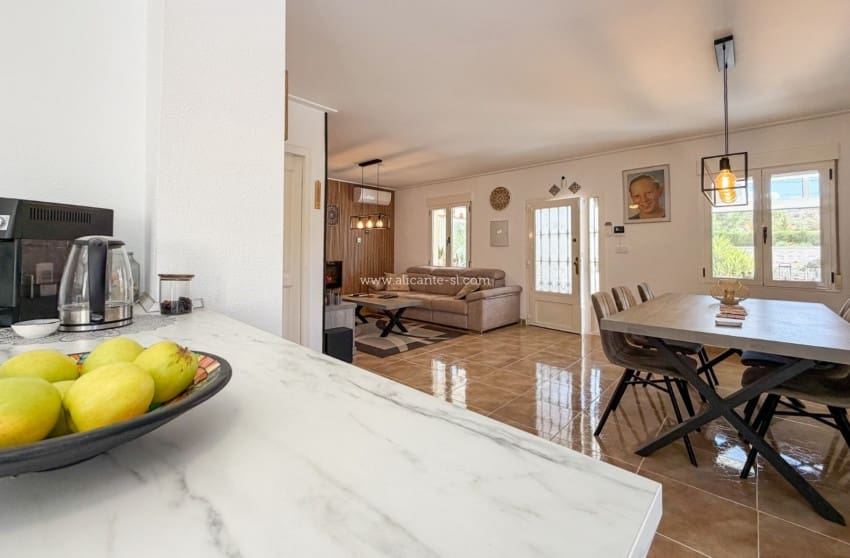3 soveværelse Villa til salg i Hondon de las Nieves med swimmingpool garage - € 334.950 (Ref: 10091359)