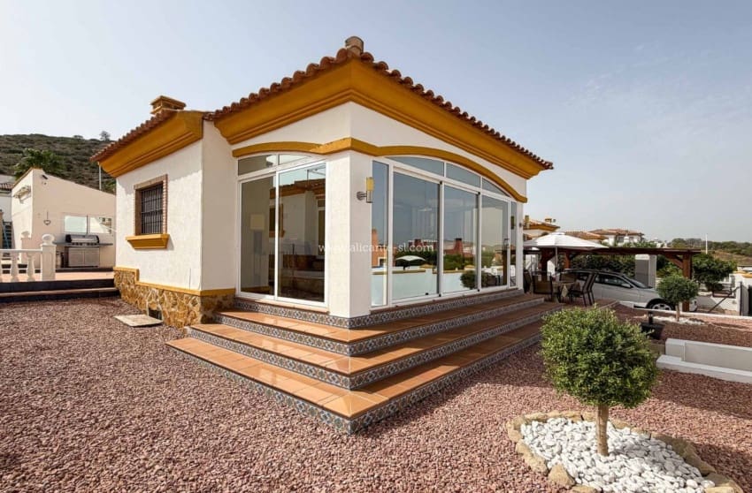 Chalet de 3 habitaciones en Hondón de las Nieves en venta con piscina garaje - 279.950 € (Ref: 10091360)