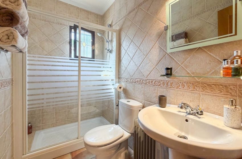 Chalet de 3 habitaciones en Hondón de las Nieves en venta con piscina garaje - 279.950 € (Ref: 10091360)