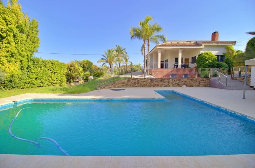 4 bedroom Villa for sale in Elche / Elx with pool - € 814,800 (Ref: 10171765)