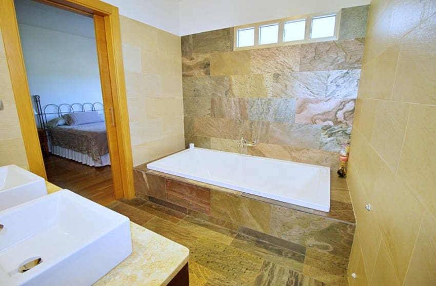 4 bedroom Villa for sale in Elche / Elx with pool - € 814,800 (Ref: 10171765)