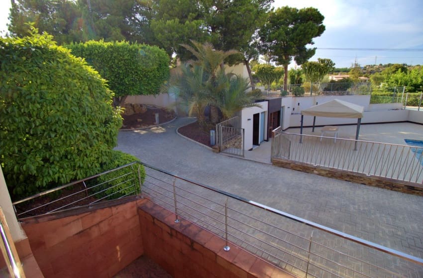 4 bedroom Villa for sale in Elche / Elx with pool - € 814,800 (Ref: 10171765)