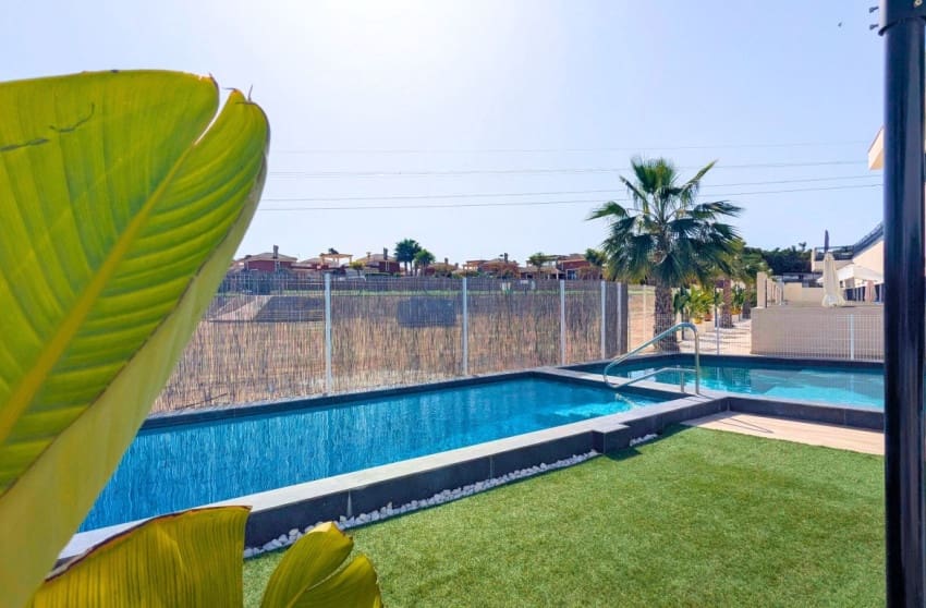 Apartamento de 2 habitaciones en Lo Crispin en venta con piscina - 215.000 € (Ref: 10171768)