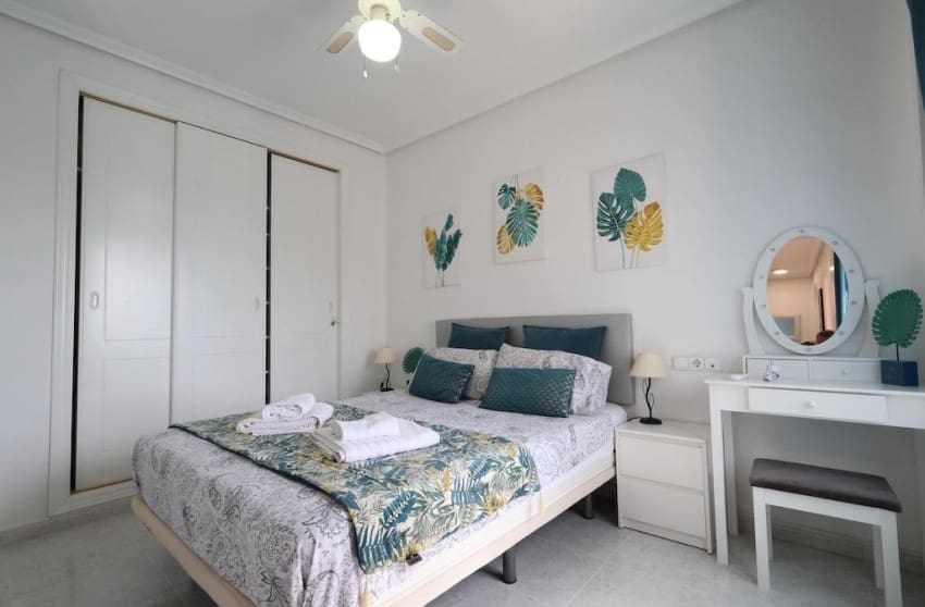 2 Zimmer Apartment zu verkaufen in Orihuela Costa mit Pool - 199.000 € (Ref: 10171770)