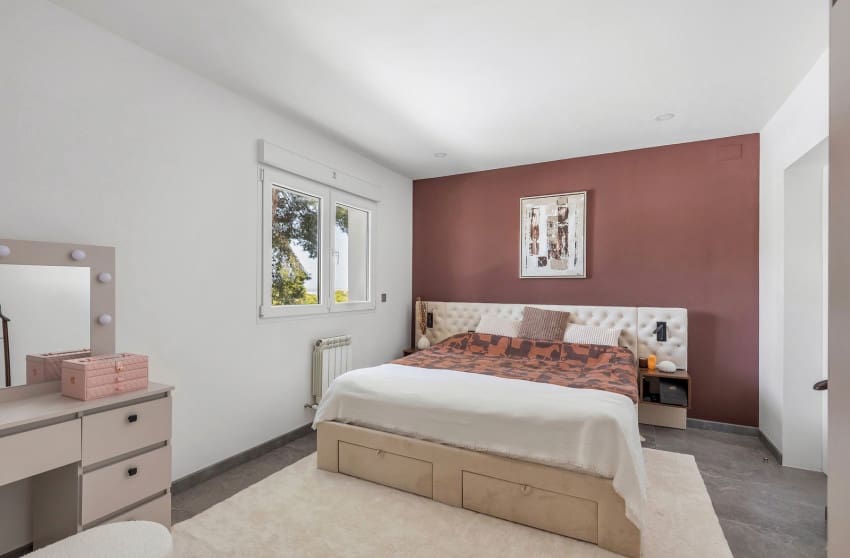 6 soverom Villa til salgs i Torrevieja med svømmebasseng garasje - € 849 000 (Ref: 10171773)
