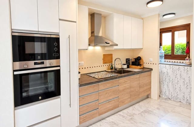3 bedroom Villa for sale in Algorfa with pool garage - € 479,000 (Ref: 10171774)
