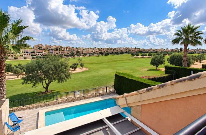 3 bedroom Villa for sale in Algorfa with pool garage - € 479,000 (Ref: 10171774)
