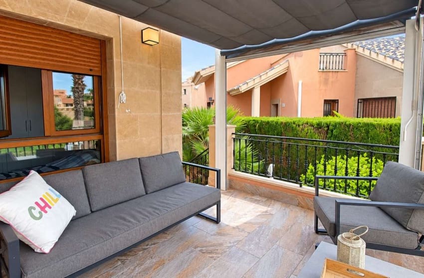 3 bedroom Villa for sale in Algorfa with pool garage - € 479,000 (Ref: 10171774)