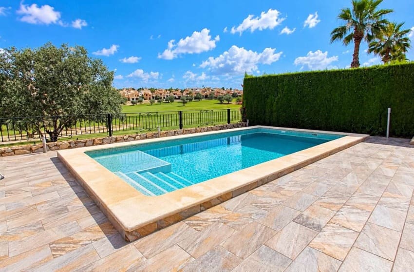 3 bedroom Villa for sale in Algorfa with pool garage - € 479,000 (Ref: 10171774)