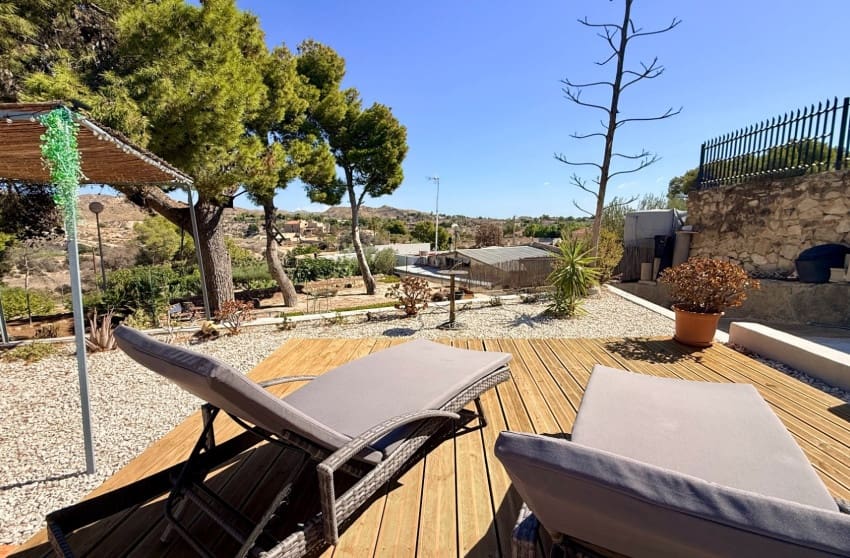 4 bedroom Villa for sale in Elche / Elx with pool garage - € 339,950 (Ref: 10171776)