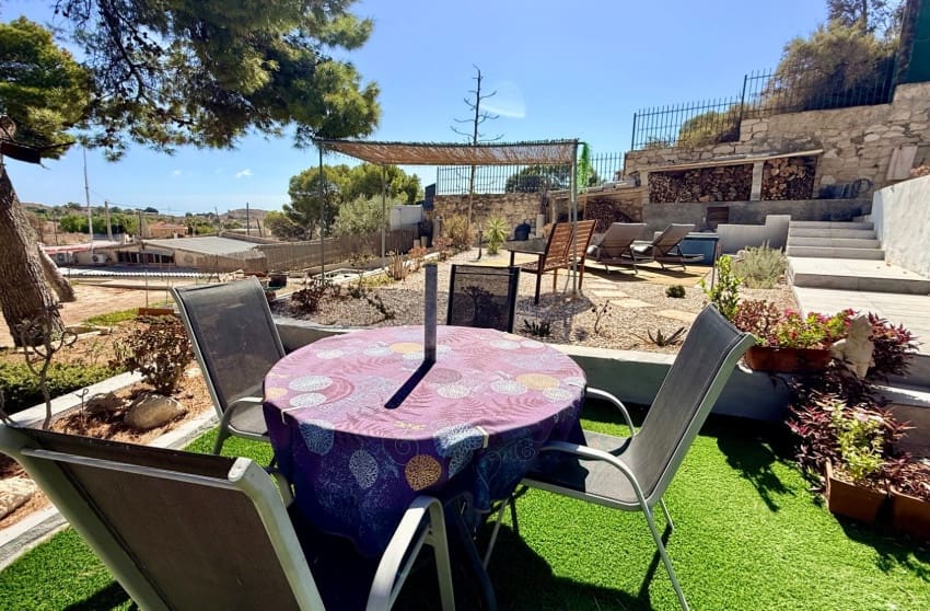 4 bedroom Villa for sale in Elche / Elx with pool garage - € 339,950 (Ref: 10171776)