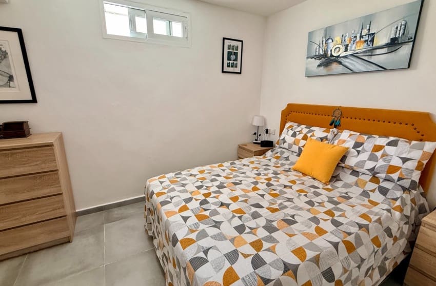 4 bedroom Villa for sale in Elche / Elx with pool garage - € 339,950 (Ref: 10171776)