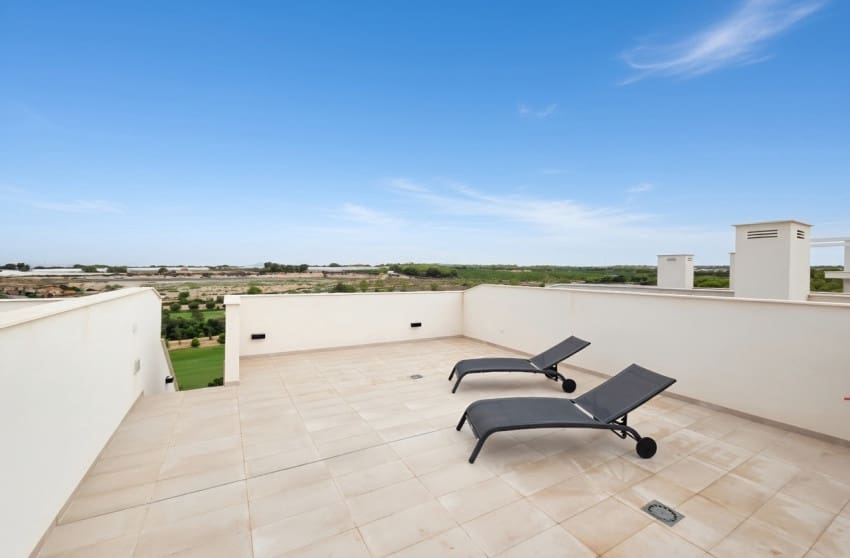 2 bedroom Penthouse for sale in Pilar de la Horadada with pool - € 364,995 (Ref: 10171777)