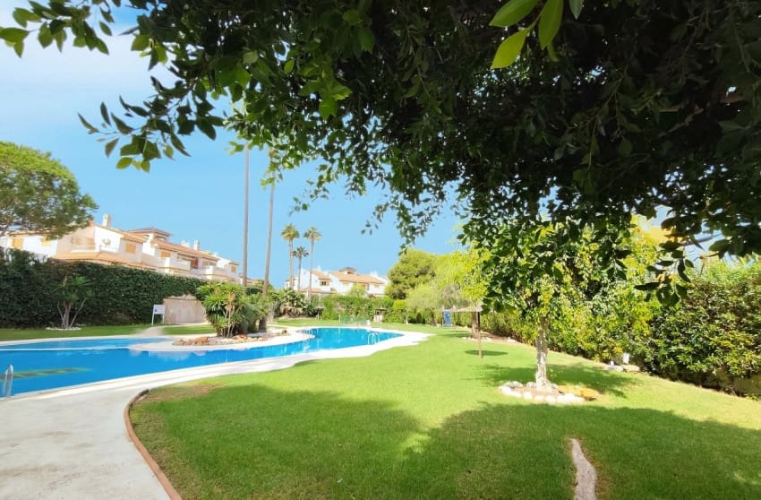 2 bedroom Penthouse for sale in Pilar de la Horadada with pool - € 199,000 (Ref: 10171778)