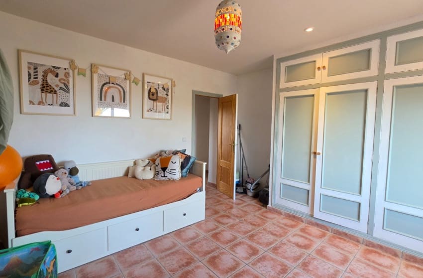 6 soveværelse Finca/Landehus til salg i Elche / Elx med swimmingpool garage - € 850.000 (Ref: 10171779)