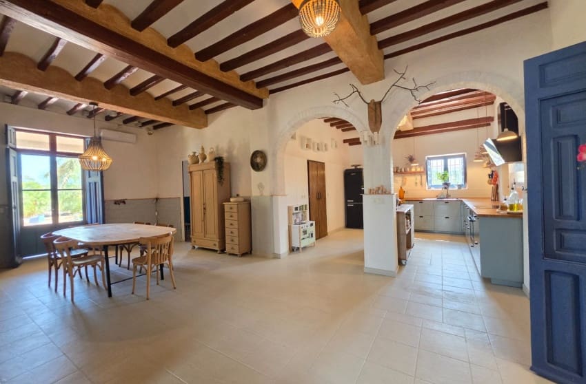 6 soveværelse Finca/Landehus til salg i Elche / Elx med swimmingpool garage - € 850.000 (Ref: 10171779)