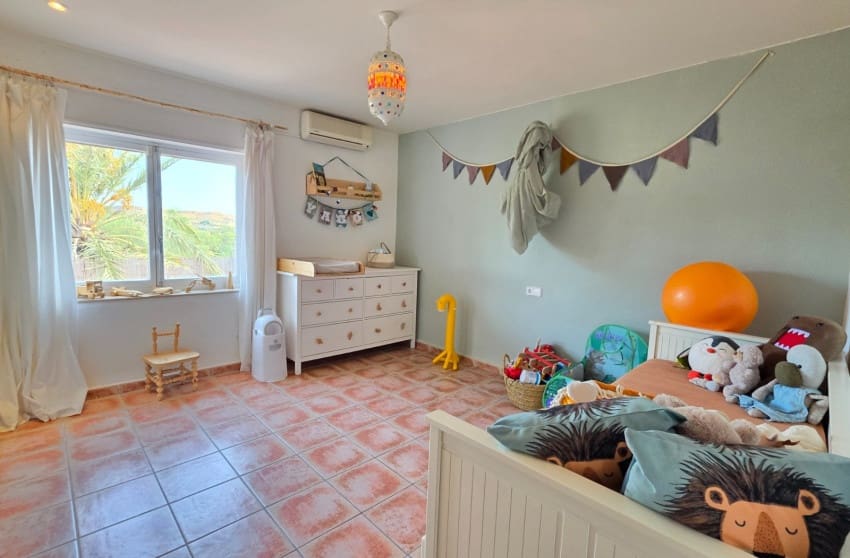 6 soveværelse Finca/Landehus til salg i Elche / Elx med swimmingpool garage - € 850.000 (Ref: 10171779)