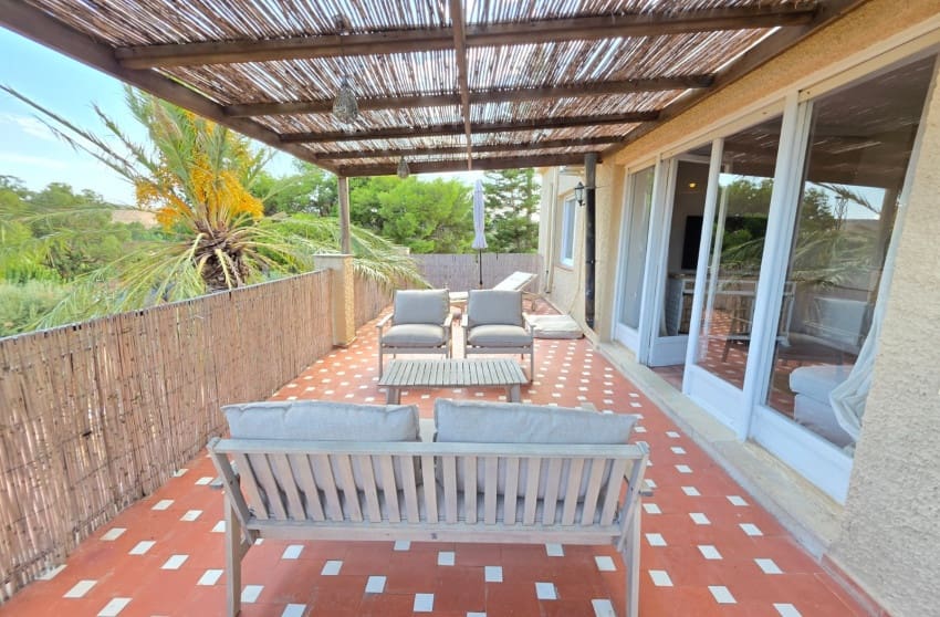 6 soveværelse Finca/Landehus til salg i Elche / Elx med swimmingpool garage - € 850.000 (Ref: 10171779)