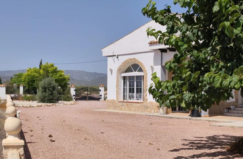 4 slaapkamer Finca/Landhuis te koop in Monovar / Monover met zwembad - € 499.950 (Ref: 10171781)