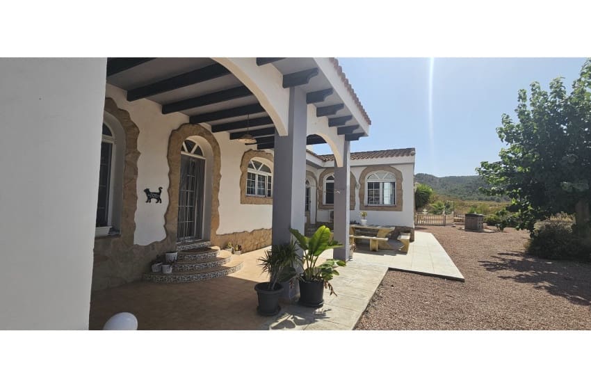 4 slaapkamer Finca/Landhuis te koop in Monovar / Monover met zwembad - € 499.950 (Ref: 10171781)