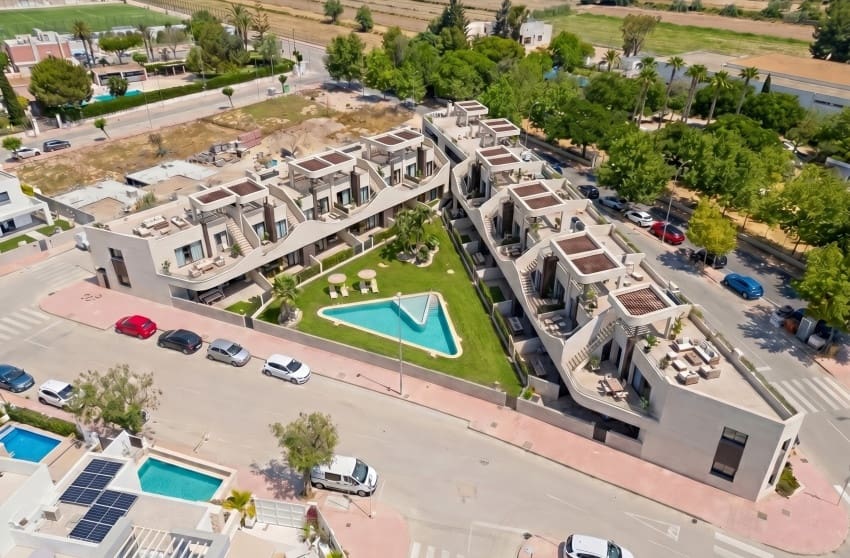 2 bedroom Apartment for sale in San Fulgencio with pool - € 233,900 (Ref: 10172778)