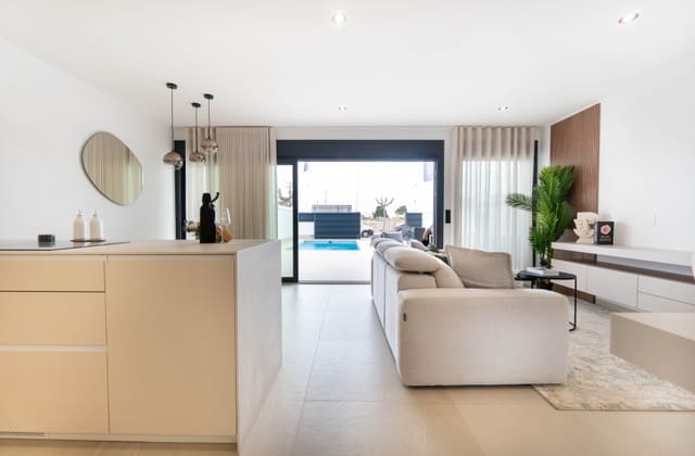 3 makuuhuone Huvila myytävänä paikassa San Pedro del Pinatar ciudad, San Pedro del Pinatar mukana uima-altaan - 455 000 € (Ref: 10172783)