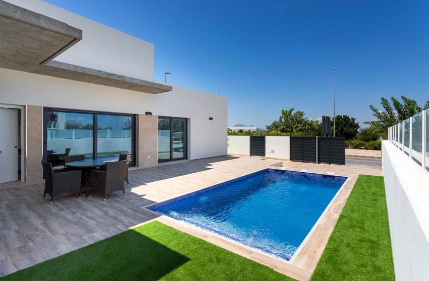 3 slaapkamer Villa te koop in Daya Nueva met zwembad - € 380.000 (Ref: 10172947)