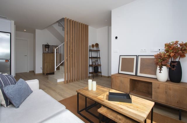 3 Zimmer Reihenhaus zu verkaufen in Monforte del Cid mit Pool Garage - 365.000 € (Ref: 10172962)