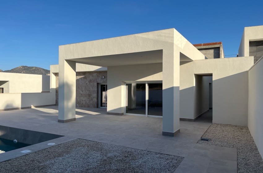 3 soveværelse Rækkehus til salg i La Romana med swimmingpool - € 375.000 (Ref: 10172963)