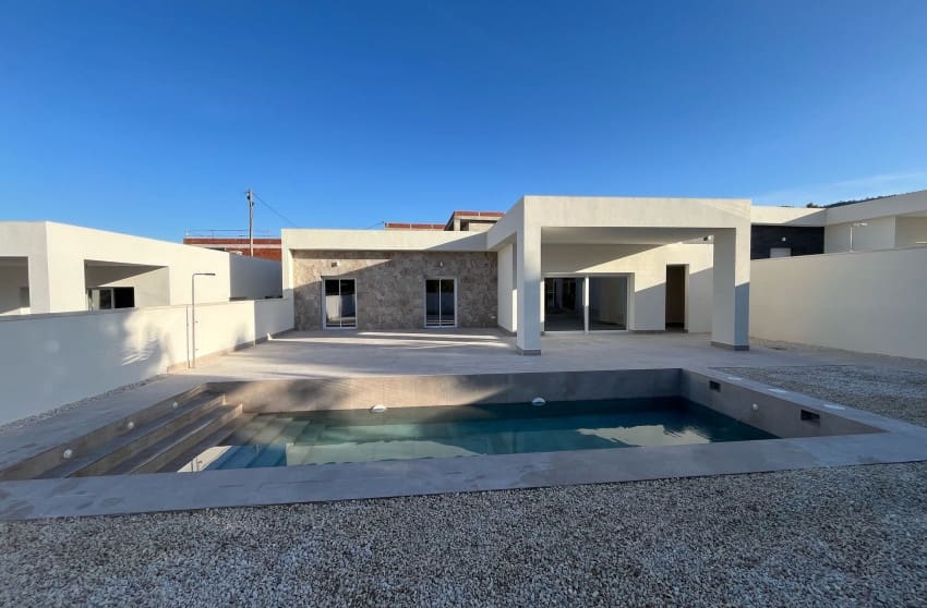 3 soveværelse Rækkehus til salg i La Romana med swimmingpool - € 375.000 (Ref: 10172963)