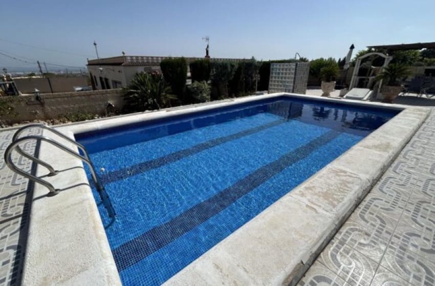 5 soveværelse Lejlighed til salg i Albatera med swimmingpool - € 420.000 (Ref: 8617383)