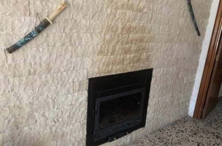 4 bedroom Villa for sale in Pinoso - € 179,900 (Ref: 8617392)