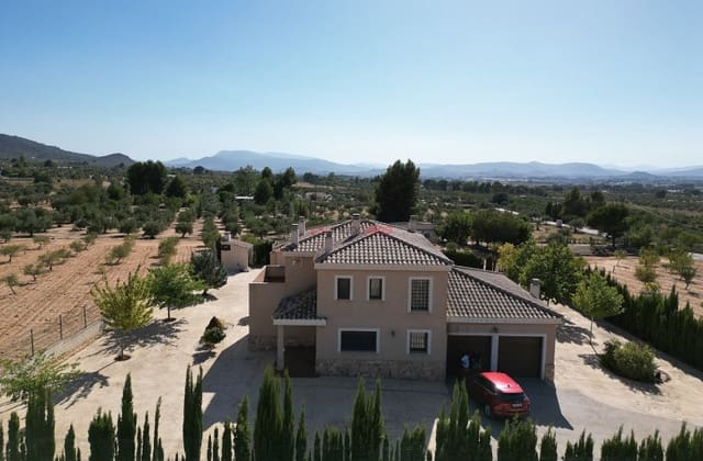 5 bedroom Villa for sale in Villena with pool garage - € 399,995 (Ref: 8617450)