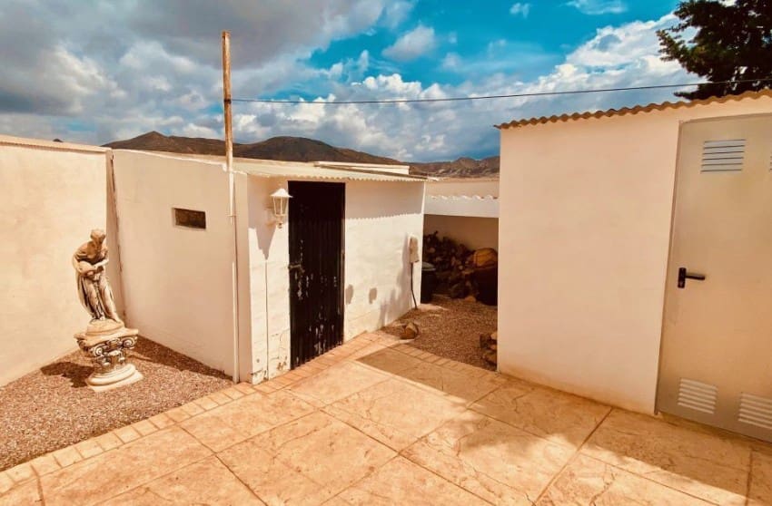 2 bedroom Villa for sale in Fortuna with garage - € 154,500 (Ref: 8617484)