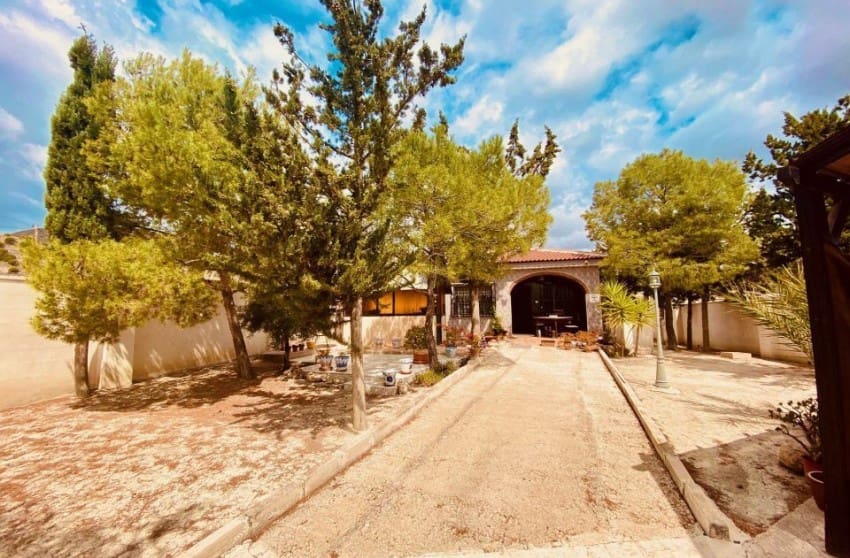 2 bedroom Villa for sale in Fortuna with garage - € 154,500 (Ref: 8617484)