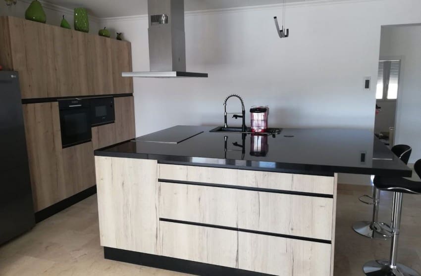 5 chambre Villa/Maison à vendre à La Romana avec piscine garage - 405 000 € (Ref: 8617489)