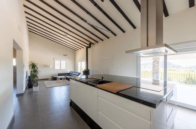 5 soveværelse Villa til salg i La Romana med swimmingpool garage - € 405.000 (Ref: 8617489)