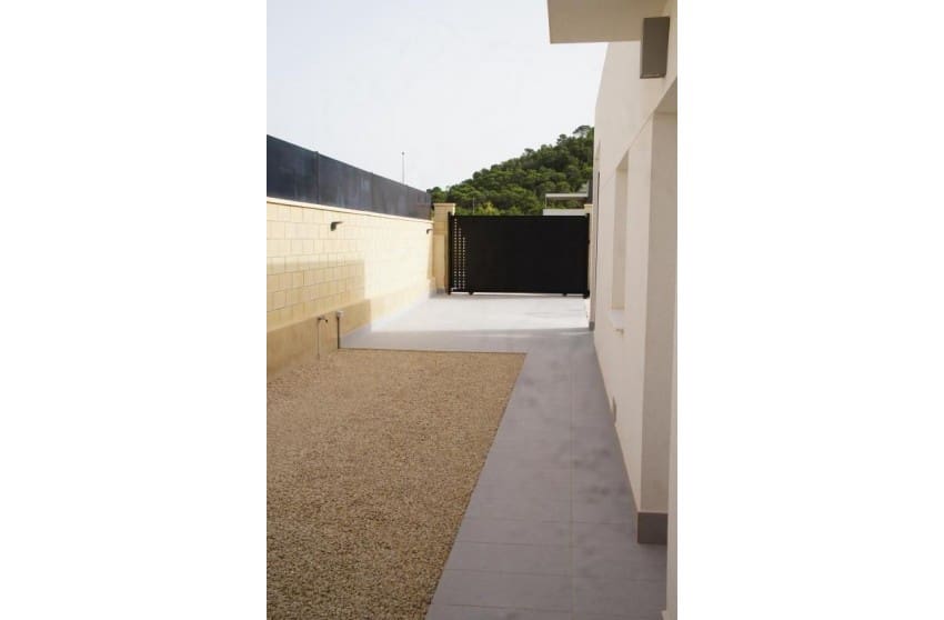 3 bedroom Villa for sale in La Romana with pool garage - € 425,000 (Ref: 8617496)