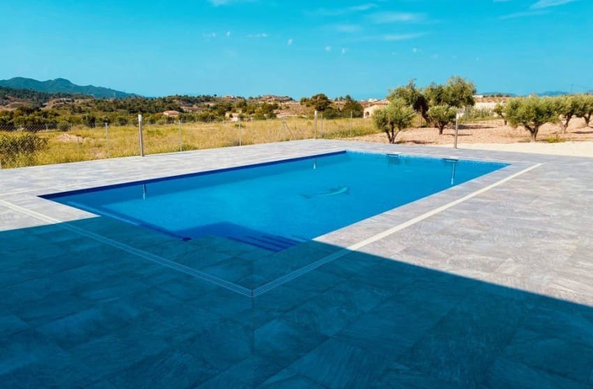 3 soveværelse Villa til salg i Macisvenda med swimmingpool garage - € 299.950 (Ref: 8617505)