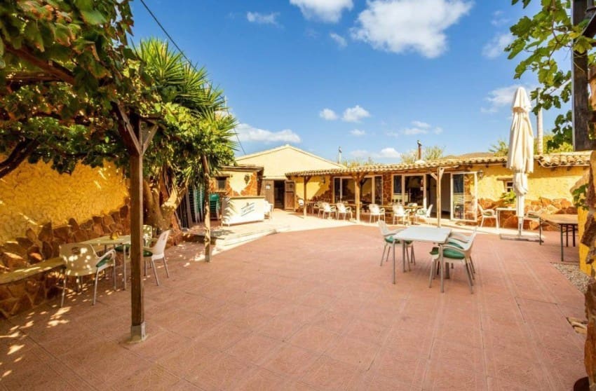 6 slaapkamer Villa te koop in Barbarroja met zwembad garage - € 850.000 (Ref: 8617507)