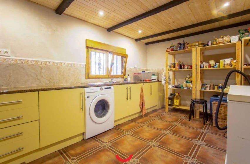 6 slaapkamer Villa te koop in Barbarroja met zwembad garage - € 850.000 (Ref: 8617507)