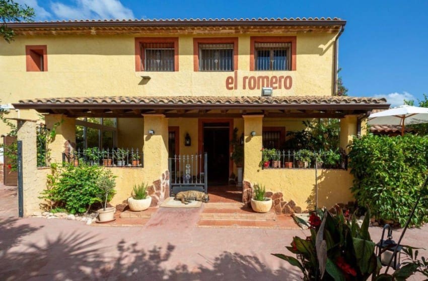 6 slaapkamer Villa te koop in Barbarroja met zwembad garage - € 850.000 (Ref: 8617507)