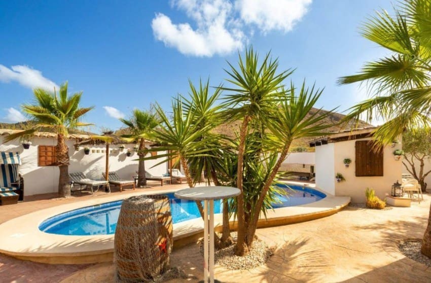 6 slaapkamer Villa te koop in Barbarroja met zwembad garage - € 850.000 (Ref: 8617507)