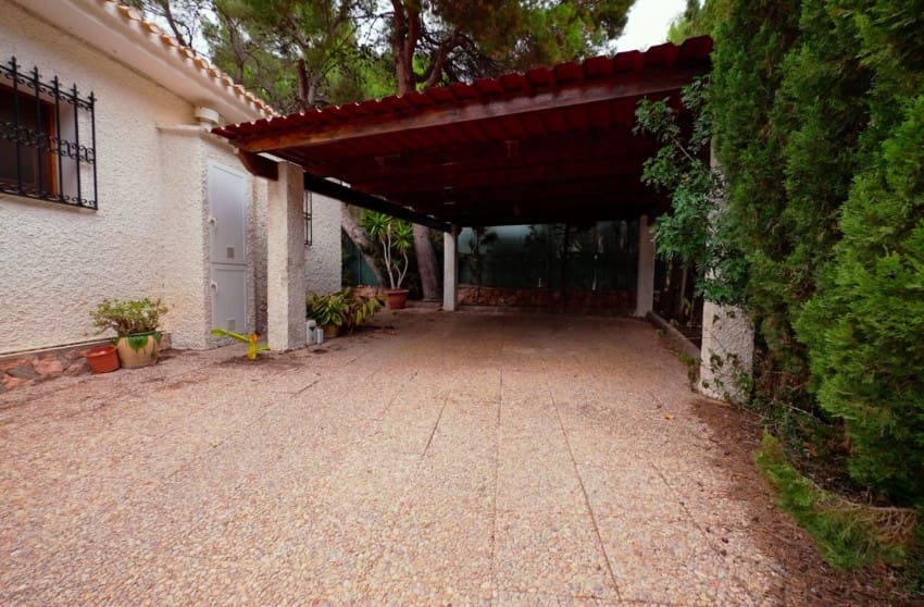 Chalet de 6 habitaciones en Dehesa de Campoamor en venta con piscina - 889.000 € (Ref: 8701497)