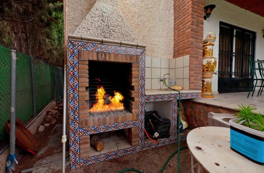 Chalet de 6 habitaciones en Dehesa de Campoamor en venta con piscina - 889.000 € (Ref: 8701497)