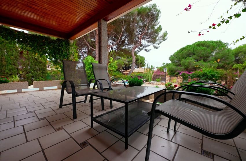 Chalet de 6 habitaciones en Dehesa de Campoamor en venta con piscina - 889.000 € (Ref: 8701497)