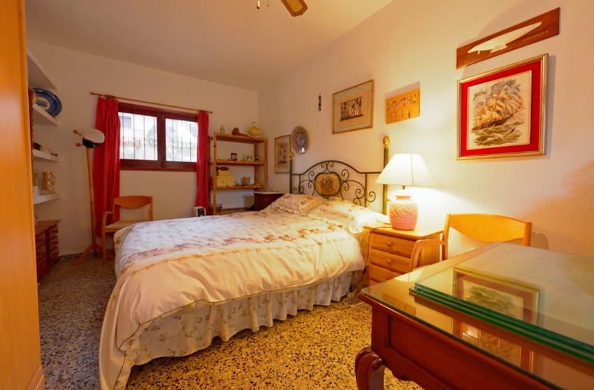 Chalet de 6 habitaciones en Dehesa de Campoamor en venta con piscina - 889.000 € (Ref: 8701497)