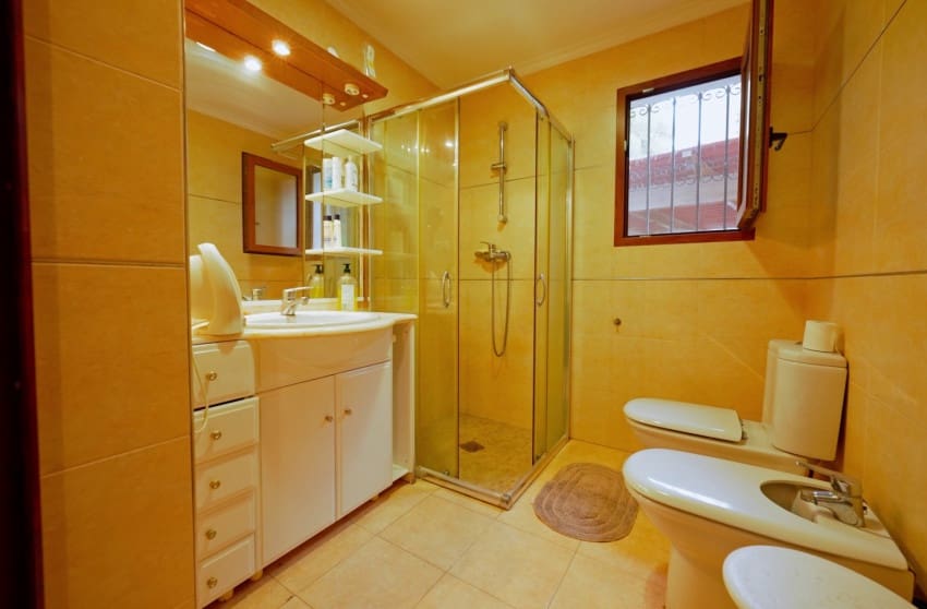 Chalet de 6 habitaciones en Dehesa de Campoamor en venta con piscina - 889.000 € (Ref: 8701497)