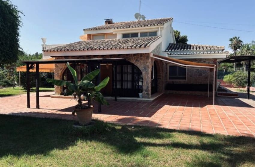 5 quarto Moradia para venda em Elche / Elx com piscina - 549 000 € (Ref: 8703425)