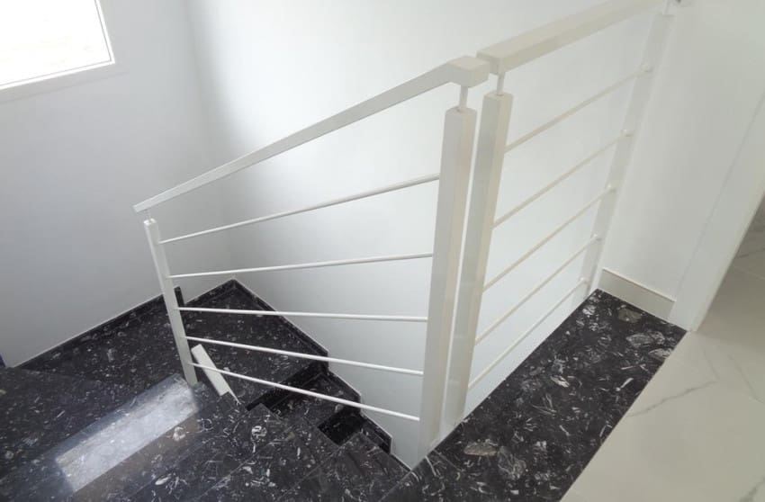 4 Zimmer Villa zu verkaufen in Pinoso mit Pool - 423.000 € (Ref: 8703439)